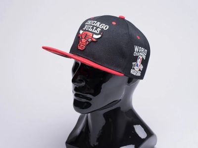 Лот: 14958214. Фото: 1. Кепка Chicago Bulls (14766). Головные уборы