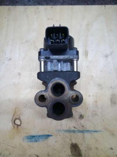 Лот: 20541063. Фото: 1. EGR клапан subaru. Двигатель и элементы двигателя