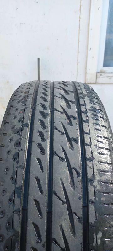 Лот: 25264629. Фото: 1. Шины Bridgestone 225/60/17. Шины