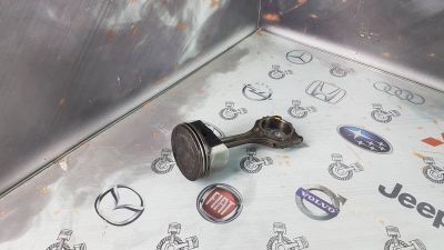 Лот: 23584936. Фото: 1. Шатун Mitsubishi Outlander 4B12... Двигатель и элементы двигателя