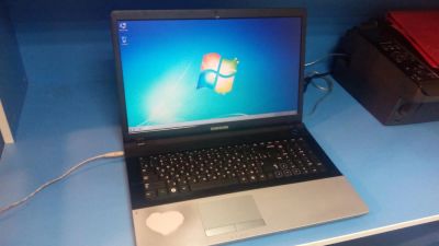 Лот: 11507099. Фото: 1. Ноутбук Samsung NP300E7A. Ноутбуки