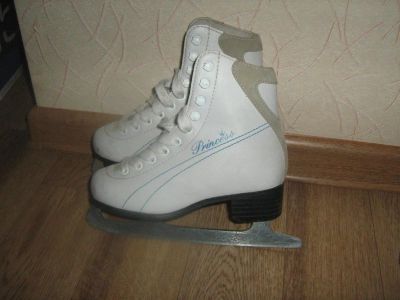 Лот: 8949283. Фото: 1. коньки фигурные детские р.32. Коньки