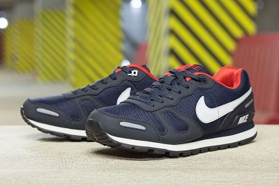 Лот: 12685961. Фото: 1. Кроссовки Nike Waffle Trainer... Кеды, кроссовки, слипоны