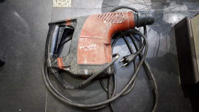 Лот: 13293515. Фото: 1. Перфоратор мощностью Hilti TE... Электроинструмент