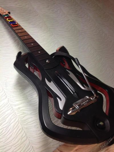 Лот: 5939636. Фото: 1. Гитара Guitar Hero: Warriors of... Аксессуары, геймпады