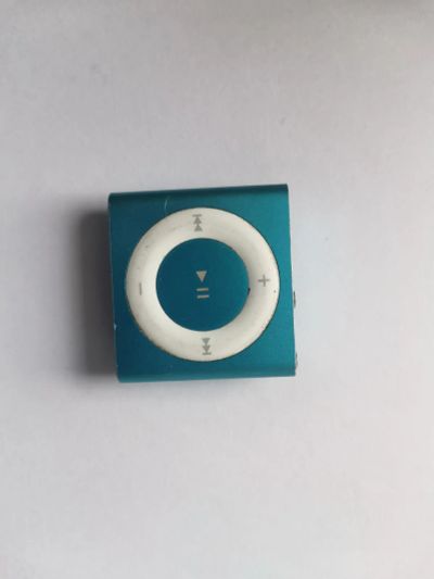 Лот: 19379945. Фото: 1. iPod shuffle (2gb) неисправно. Плееры