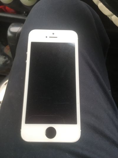 Лот: 15470788. Фото: 1. iPhone 5s 16Gb. Смартфоны
