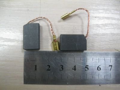 Лот: 12923079. Фото: 1. Щетка угольная REZER №415, к электропиле... Запчасти