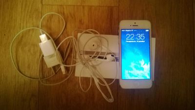 Лот: 3517947. Фото: 1. iPhone 5 16gb white на гарантии. Смартфоны