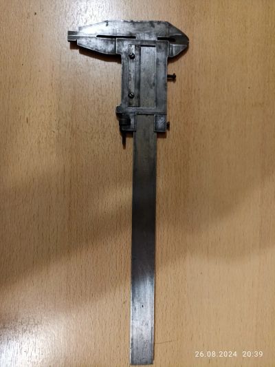 Лот: 23539552. Фото: 1. Штангенциркуль металлический. Ручной инструмент