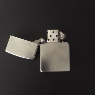 Лот: 15112057. Фото: 1. Zippo оригинал. Зажигалки, спички, пепельницы