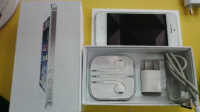 Лот: 4110246. Фото: 1. iPhon 5 made in usa. Смартфоны
