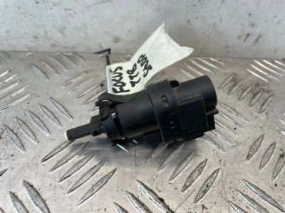 Лот: 24965177. Фото: 1. концевик педали тормоза Ford Focus... Двигатель и элементы двигателя