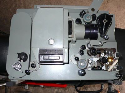 Лот: 967186. Фото: 1. кинопроектор Радуга 2. Проекторы