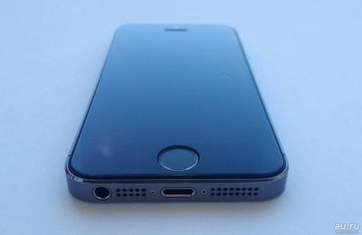 Лот: 9843079. Фото: 1. iPhone 5S 32Gb. Смартфоны