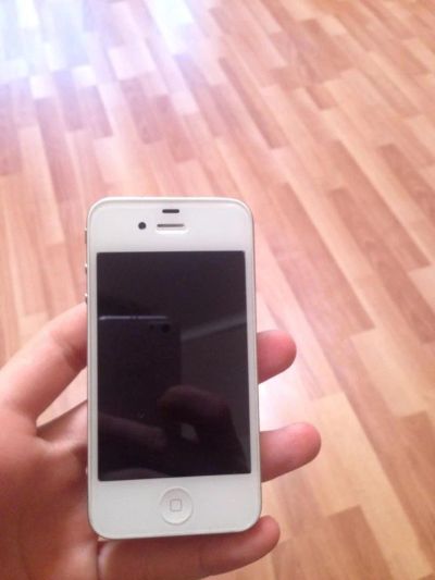 Лот: 6609063. Фото: 1. Продам iPhone 4. Смартфоны