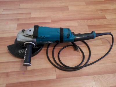 Лот: 8834861. Фото: 1. Ушм Makita GA 9030 S углошлифовальная... Электроинструмент