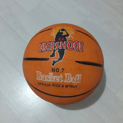 Лот: 19566705. Фото: 1. Баскетбольный мяч. Мячи, ракетки, шайбы, клюшки