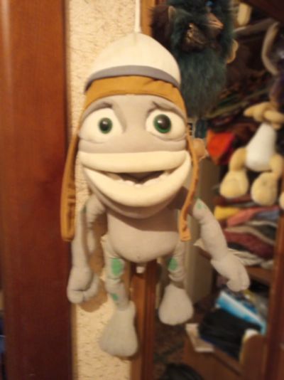 Лот: 16979997. Фото: 1. Crazy Frog, (музыкальная) б/у... Музыкальные