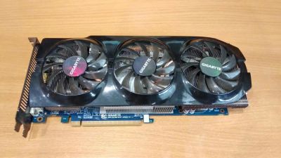 Лот: 11228907. Фото: 1. Видеокарта Gigabyte HD 7870 (R9... Видеокарты