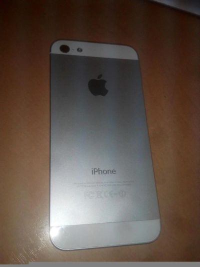 Лот: 8547316. Фото: 1. iphone 5 16gb white. Смартфоны