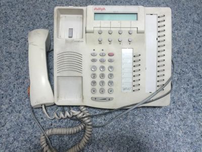 Лот: 5695193. Фото: 1. цифровой телефон avaya 6424D+M. Проводные телефоны