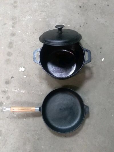 Лот: 11772435. Фото: 1. Чугунная сковородка. Кастрюли
