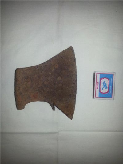 Лот: 8466105. Фото: 1. Топор (2), 18 век. Орудия труда