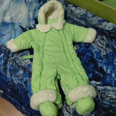 Лот: 21018345. Фото: 1. Зимний комбинезон. Костюмы, пиджаки, комбинезоны
