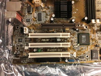 Лот: 11405321. Фото: 1. Материнка asus. Материнские платы