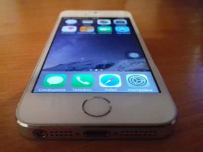 Лот: 9565320. Фото: 1. iPhone 5s 16gb silver. Смартфоны