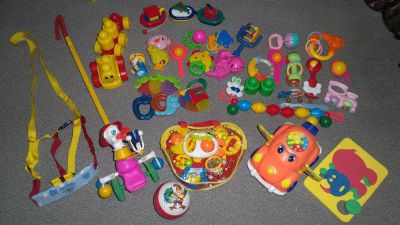 Лот: 3800413. Фото: 1. Игрушки малышу, цена за все что... Для младенцев