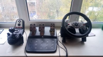 Лот: 16652764. Фото: 1. Руль Logitech G25 Racing Wheel. Рули, джойстики