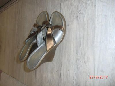 Лот: 10355566. Фото: 1. шлепки. Шлепанцы, сланцы