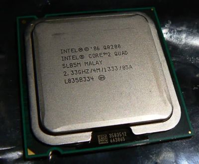 Лот: 5489892. Фото: 1. Intel Core 2 Quad Q8200 2.33 ГГц. Процессоры