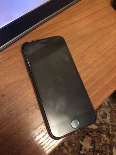 Лот: 12987563. Фото: 1. Смартфон Apple IPhone 8 64 Gb... Смартфоны