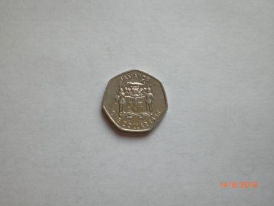 Лот: 8046076. Фото: 1. Ямайка. 1 доллар. Угловатая. Америка