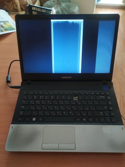 Лот: 25677984. Фото: 1. Ноутбук Samsung NP300E4A-A01RU... Ноутбуки