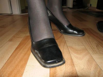 Лот: 890172. Фото: 1. Туфли женские (размер 38) - Б... Туфли