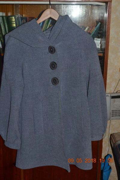 Лот: 11485377. Фото: 1. Продам женское пальто р-р 44. Верхняя одежда