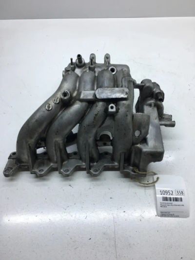 Лот: 20377178. Фото: 1. Коллектор впускной Mitsubishi... Двигатель и элементы двигателя