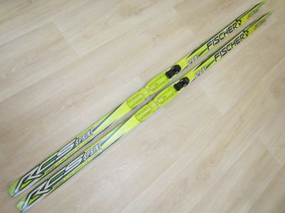 Лот: 15019721. Фото: 1. Беговые лыжи Fischer RCS 160 см... Лыжи