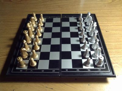 Лот: 5188503. Фото: 1. Шахматы магнитные 16х16 см. Шахматы, шашки, нарды