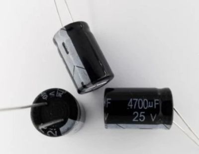 Лот: 11319265. Фото: 1. 4700 мкФ 25 В 16x25 (i4). Конденсаторы
