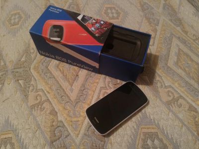 Лот: 9451792. Фото: 1. Nokia 808 PureView в идеальном... Смартфоны