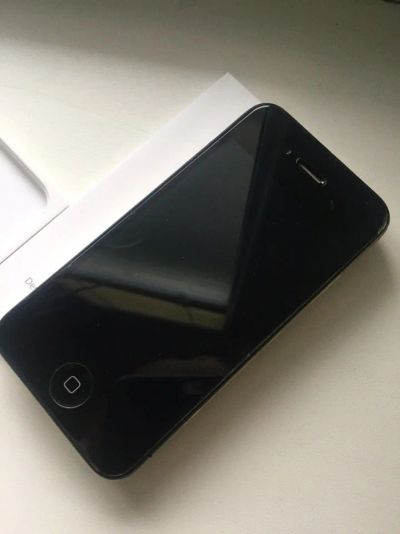 Лот: 8592752. Фото: 1. Ipnone 4 32gb (ios 7.1.2 , в одних... Смартфоны