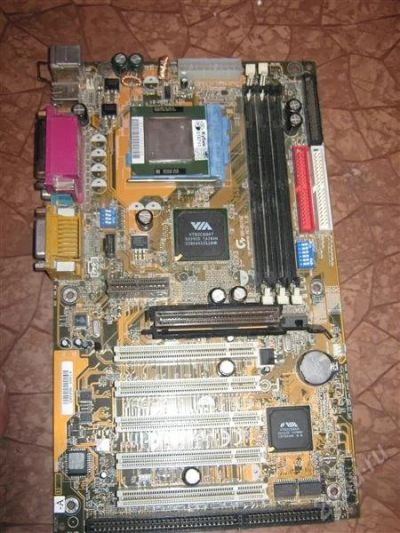 Лот: 2129082. Фото: 1. GigaByte GA-6VTXE. Материнские платы