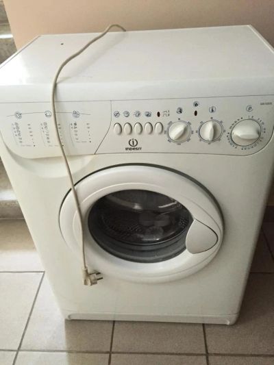 Лот: 5800236. Фото: 1. Нерабочая стиральная машина indesit... Стиральные машины