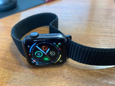 Лот: 15578470. Фото: 1. Смарт-часы Apple Watch Series... Смарт-часы, фитнес-браслеты, аксессуары