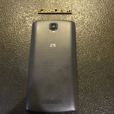 Лот: 12037367. Фото: 1. Смартфон ZTE Blade L5(не заряжается... Смартфоны
